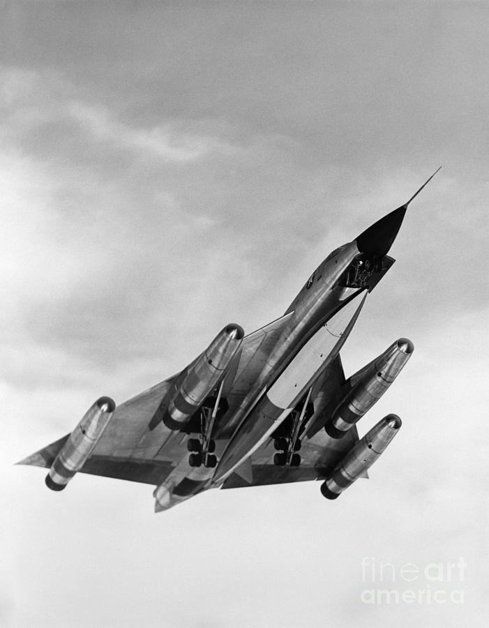 B-58 Bomber In Ascent Photograph by H. Armstrong Roberts/ClassicStock