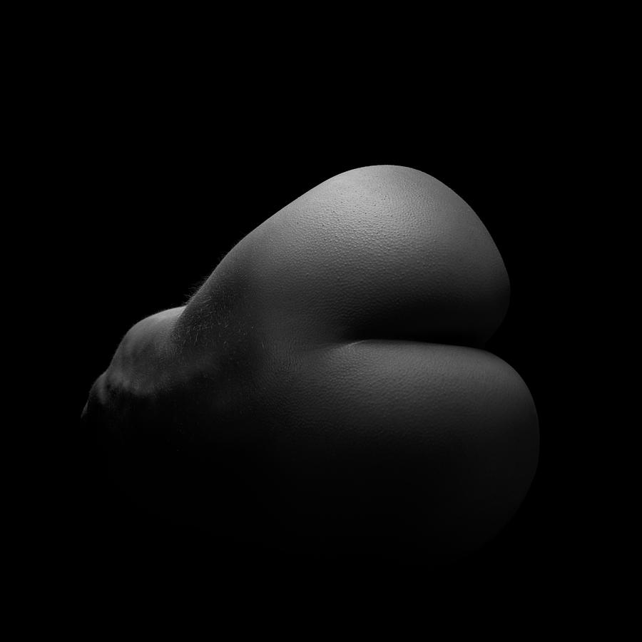 Nude Photograph - B by Aurimas Valevicius