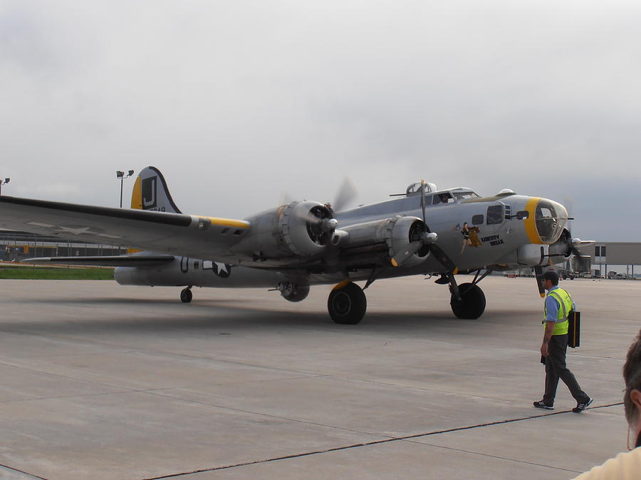 B17 Side Front View Photograph by Tim Donovan