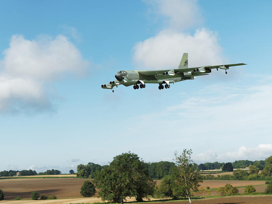 B52 Stratofortress by Paul Gulliver B52 Stratofortress by Paul Gulliver