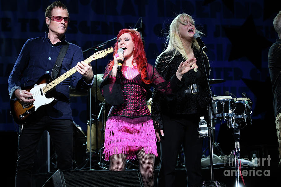 B52s - Kate Pierson And Cindy Wilson Photograph By Concert Photos ...