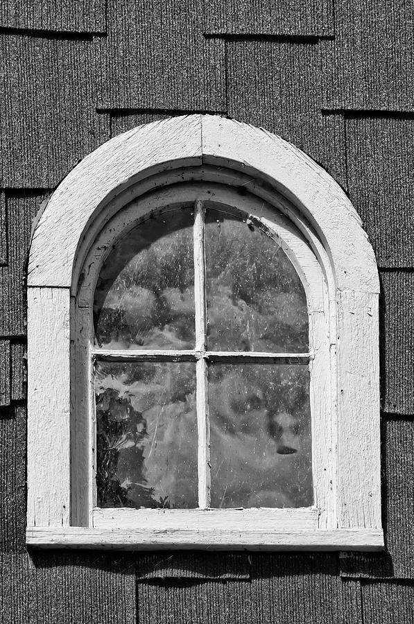 Babcock Window 2273 Photograph by Guy Whiteley