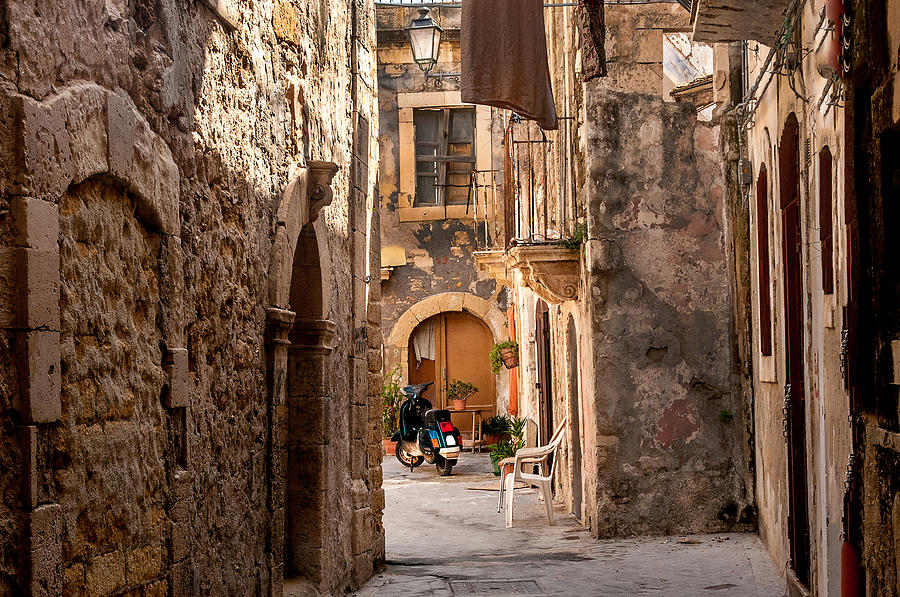 Back Alley Syracuse Sicily Photograph by Xavier Cardell