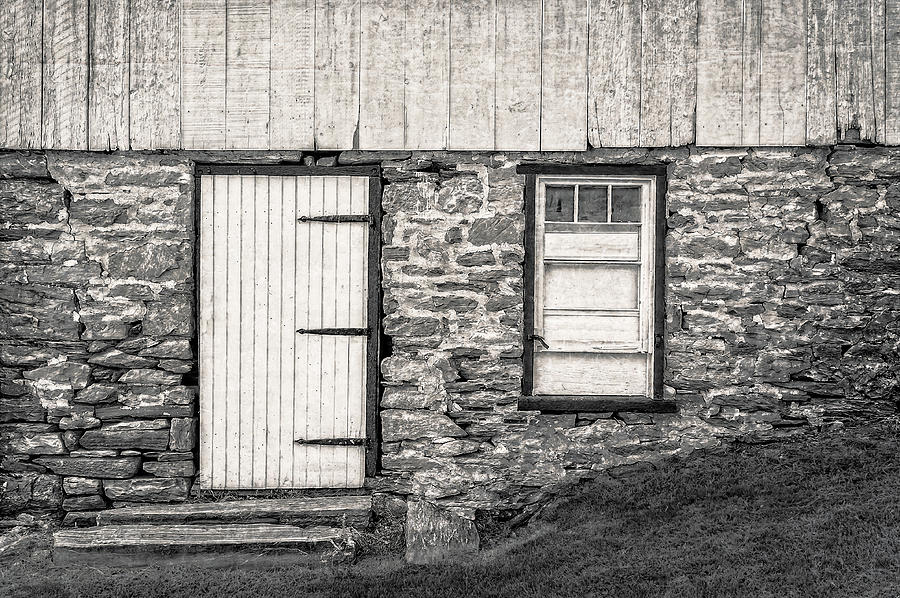Back Entrance To An 1803 Amish Corn Barn  -  1803pacornbarnblwh172779 Photograph by Frank J Benz