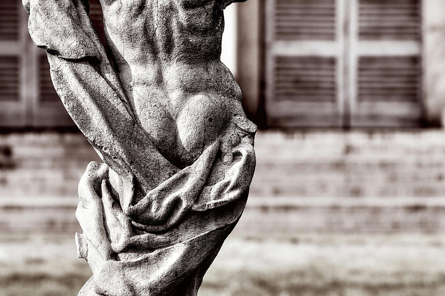 Back statue Photograph by Roberto Pagani