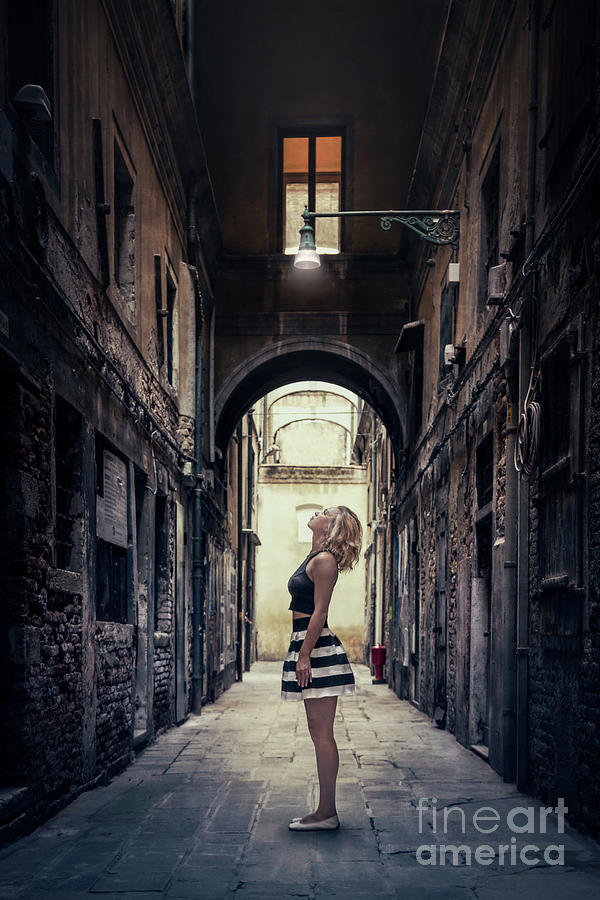 Backstreet Dreamer Photograph by Evelina Kremsdorf