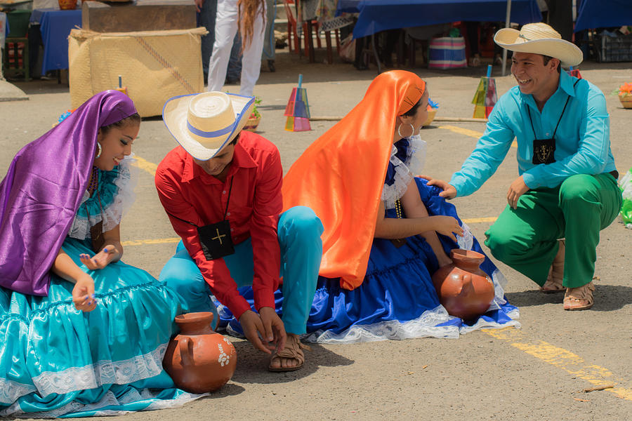 Ballet Folklorico De El Salvador Photograph By Totto Ponce Pixels