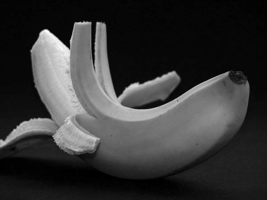 Still Life Photograph - Banana Split by Tom Druin
