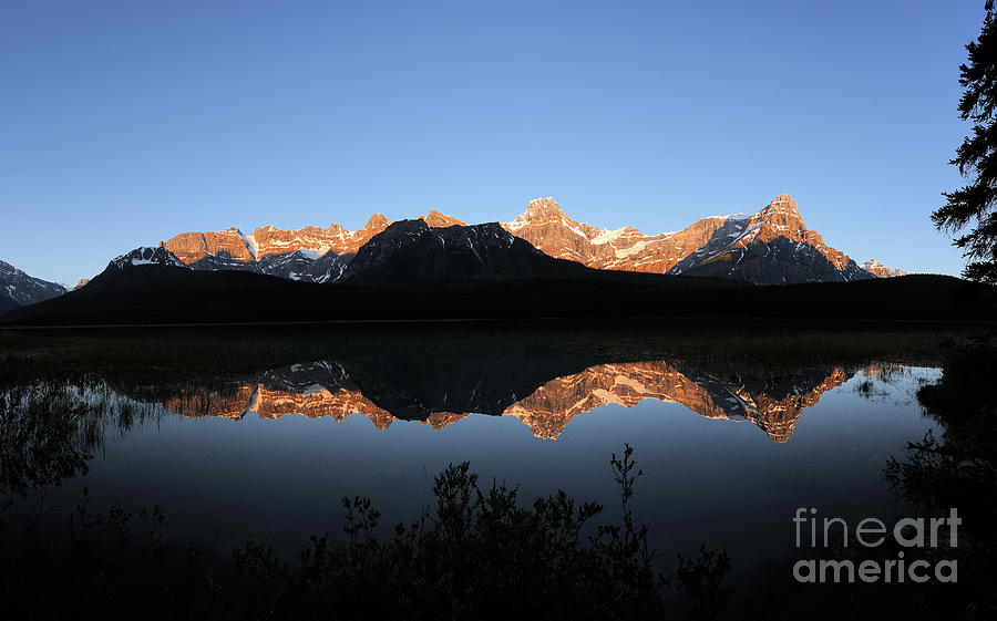 Banff - Upper Waterfowl Lake Sunrise Photograph by Terry Elniski