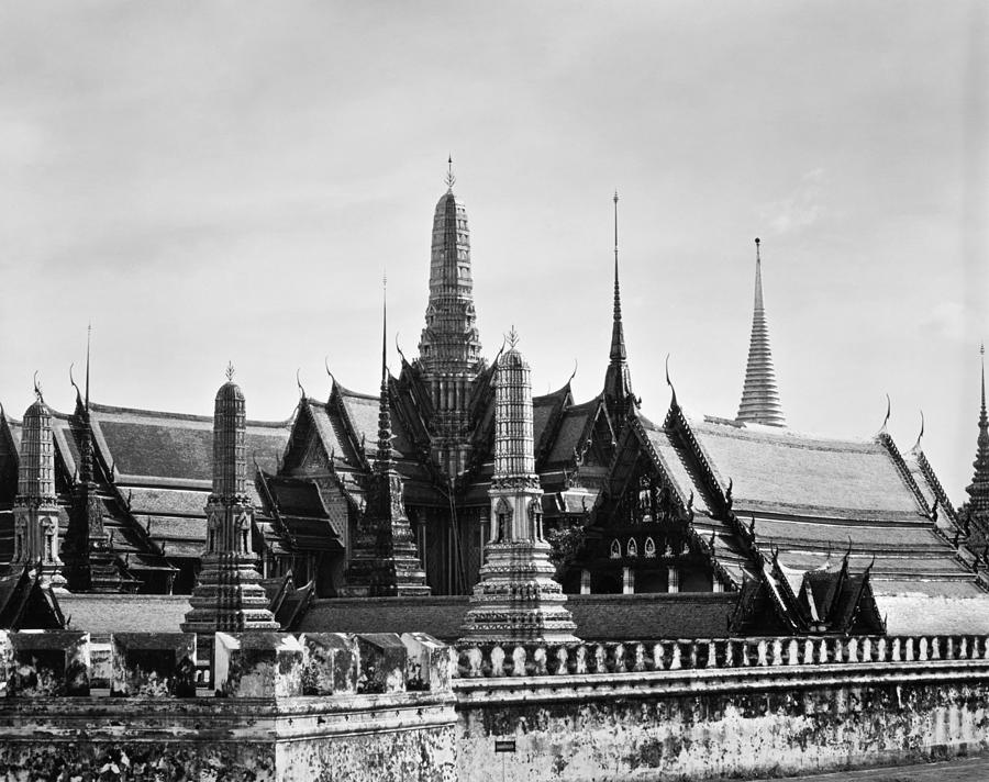 Bangkok: Wat Phra Keo Photograph by Granger