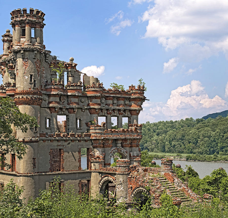 bannerman-castle-on-pollepel-island-in-the-hudson-river-new-york-photograph-by-brendan-reals