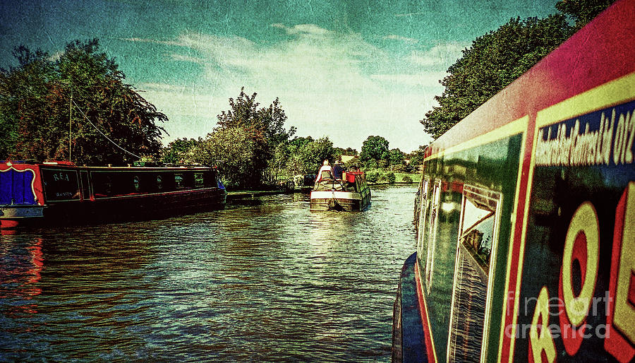 10946 Cruising On The Grand Union Canal Photograph by Colin Hunt