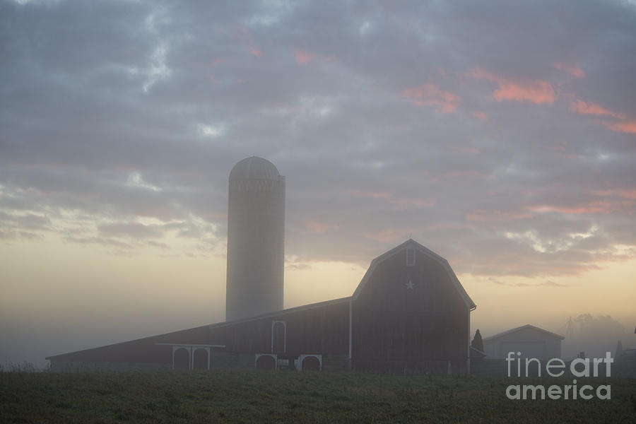 Barn at Dawn on Foggy Morning Photograph by David Arment