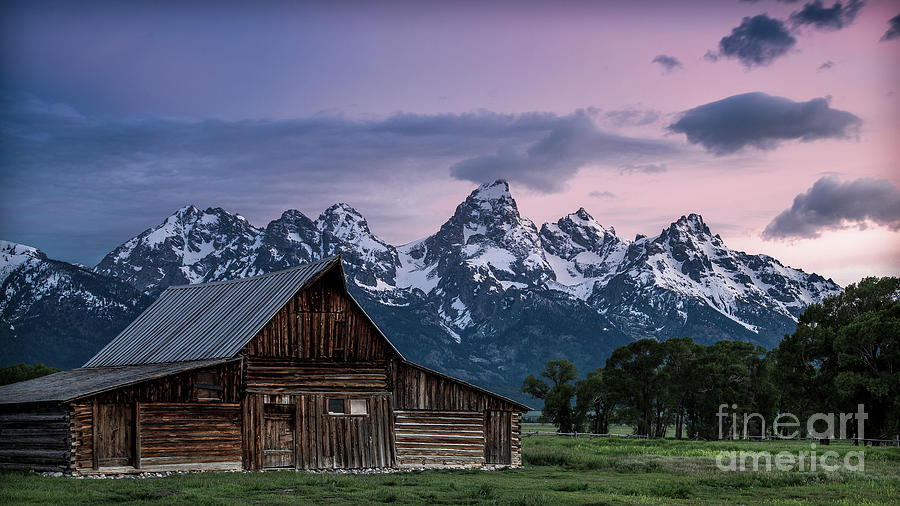 Barn at first light Photograph by Rudy Viereckl