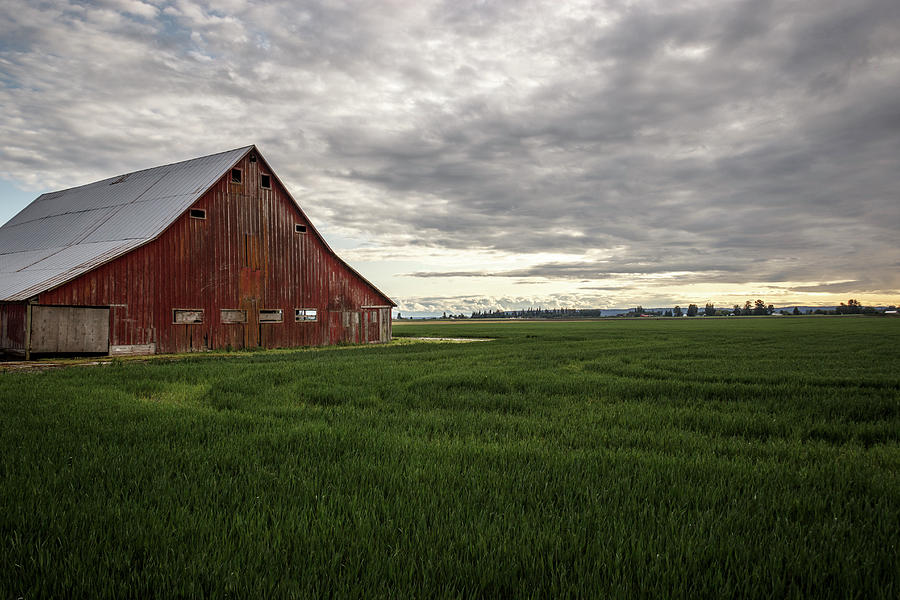 Barn at Sunset Photograph by Karla Locke - Fine Art America