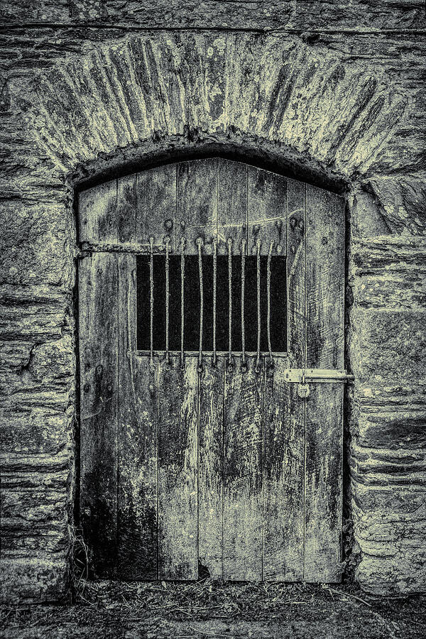Black And White Photograph - Barn Door by Andrew Wilson