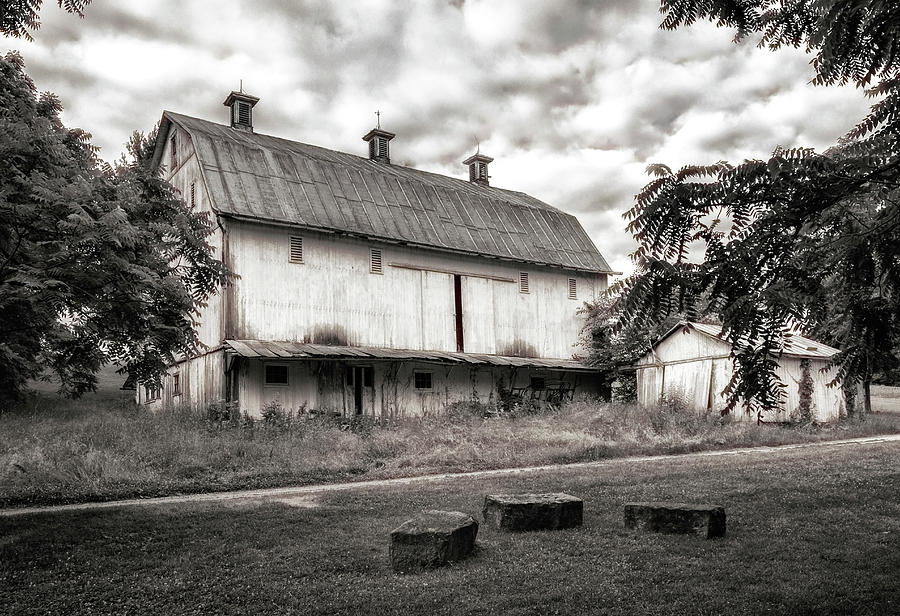 Black And White Photograph - Barn in Black and White by Tom Mc Nemar