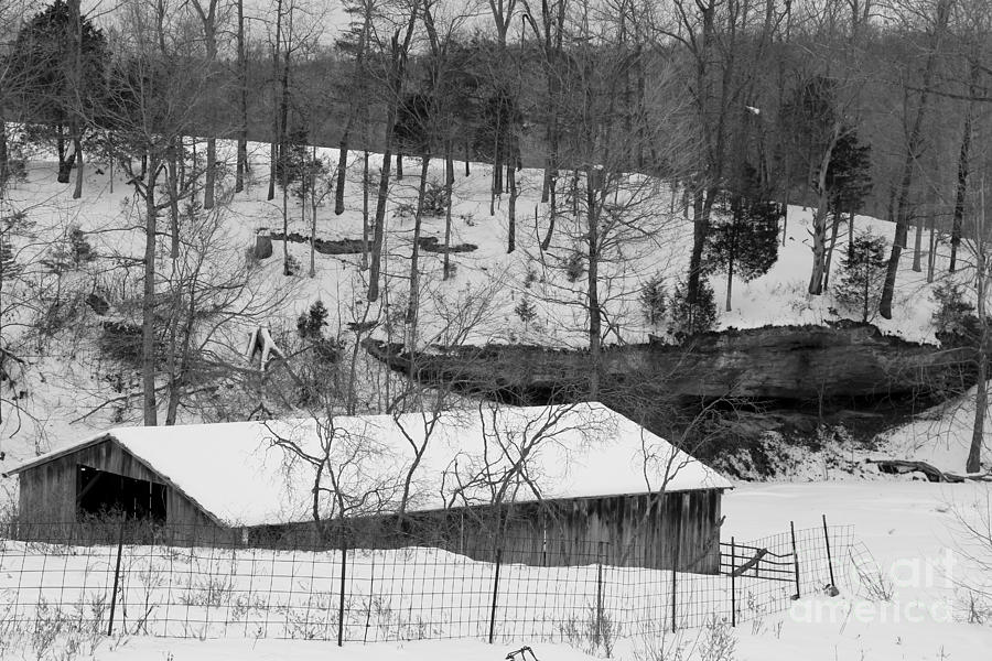 Barn Photograph - Barn in Kentucky no 54 by Dwight Cook