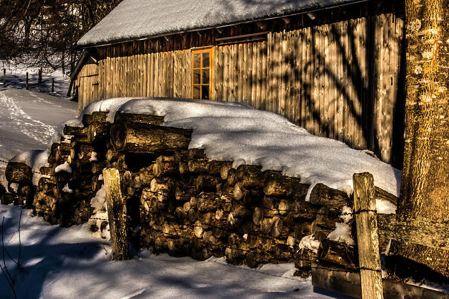 Barn in Winter Photograph by Wolfgang Stocker