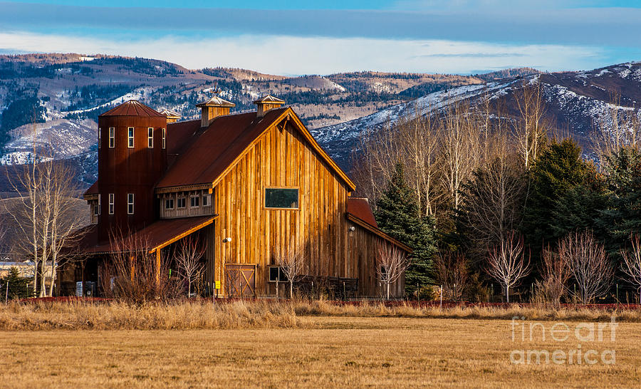 Barn Style Home - Heber - Utah Photograph by Gary Whitton