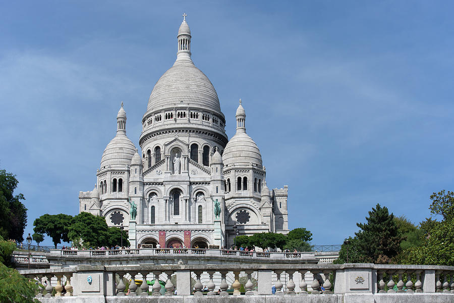 Basilica du Sacre-Coeur de Montmartre Digital Art by Carol Ailles