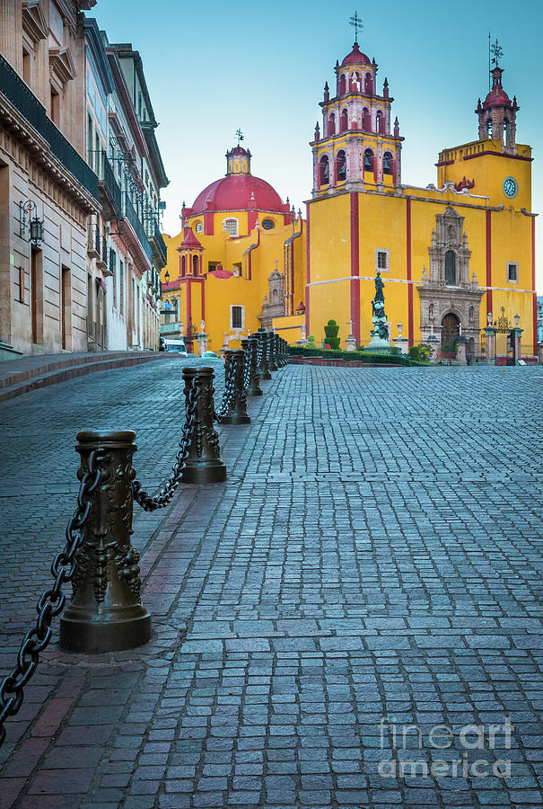 Basilica of Our Lady of Guanajuato Photograph by Inge Johnsson
