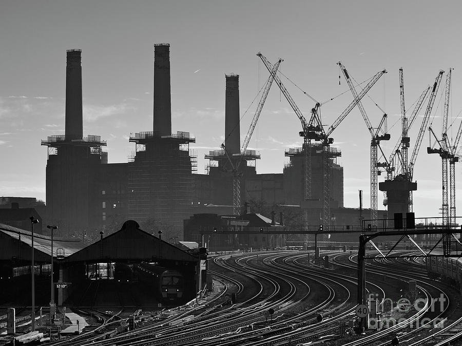 Battersea Power station - Chimney rebuild. Photograph by David Bleeker