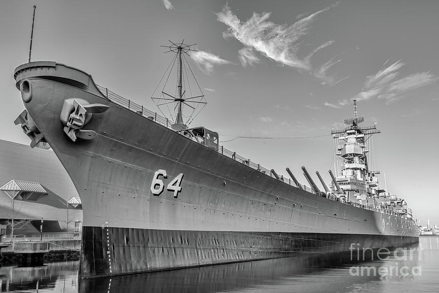 Battleship Wisconsin Port Side bw Photograph by Jerry Fornarotto