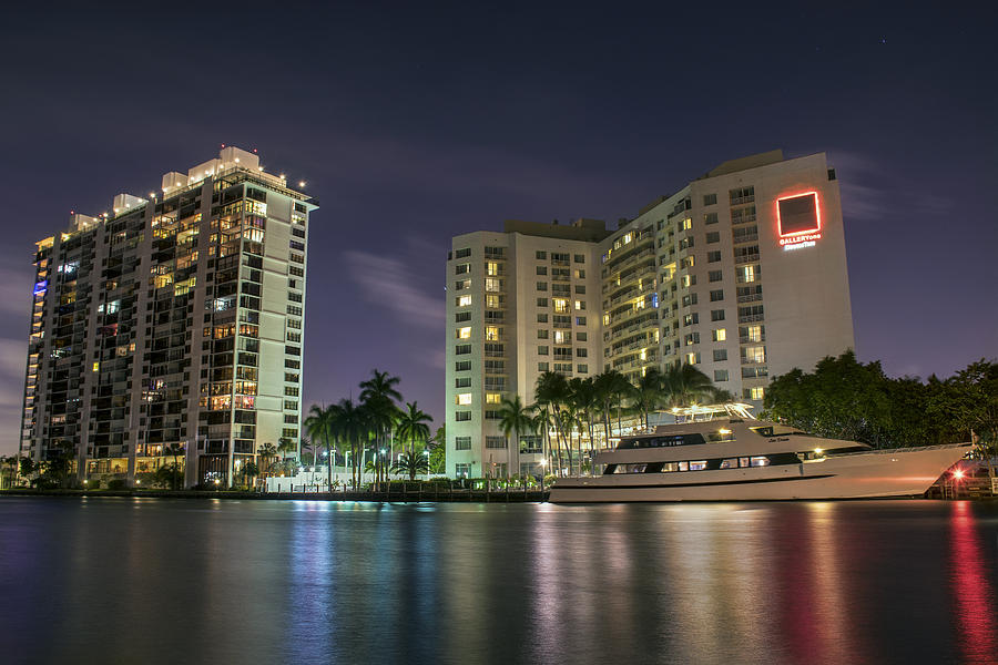 Miami Photograph - Beach Living by Kevin Ruck