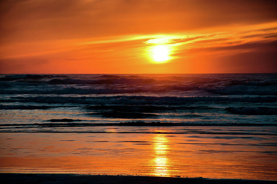 Beach sunset by Bryan Carter Beach sunset by Bryan Carter