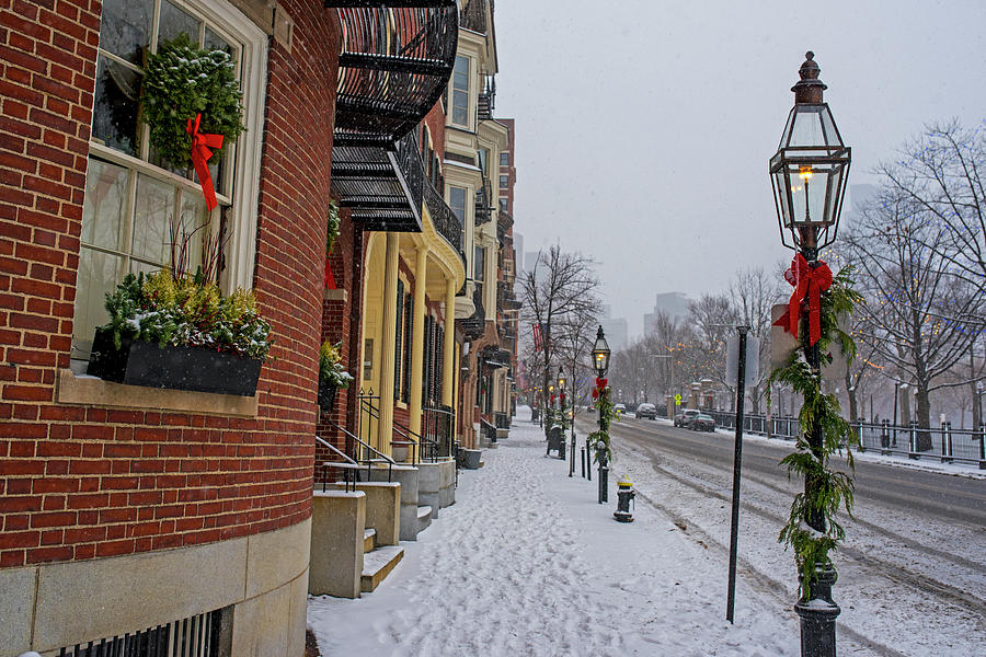 Beacon Street in Boston at Christmas Photograph by Toby McGuire