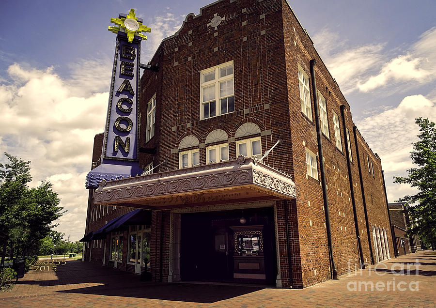 Image Photograph - Beacon Theater Hopewell Virginia by Melissa Messick