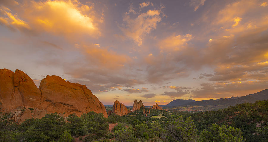 Colorado Springs Photograph - Beautiful Earth and Sky by Tim Reaves
