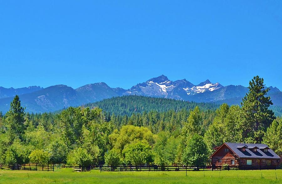  Beautiful  Montana  Landscape With Log Cabin Ranch House 