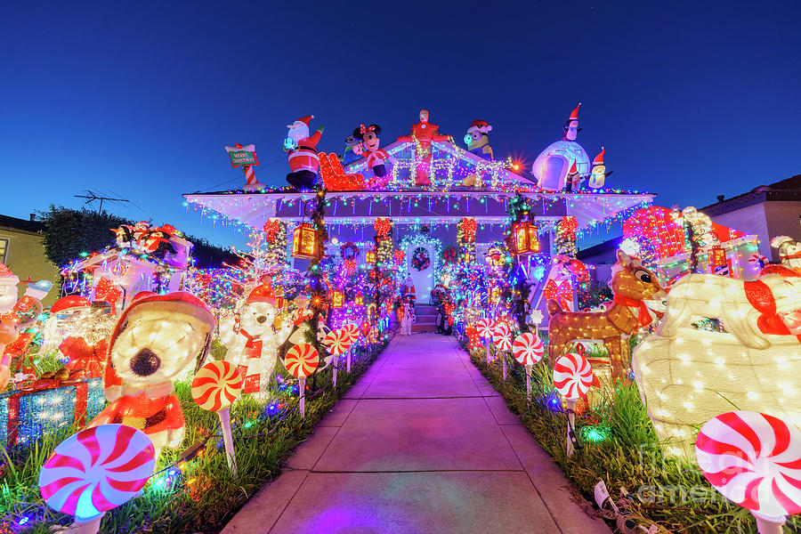 Beautiful night view, christmas decoration of American style house ...