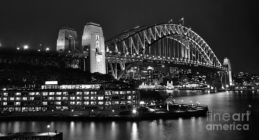 Black And White Photograph - Beautiful Sydney Harbour in Black and White by Kaye Menner