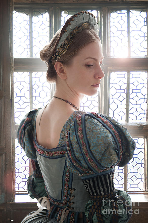 Beautiful Tudor Woman  Photograph by Lee Avison