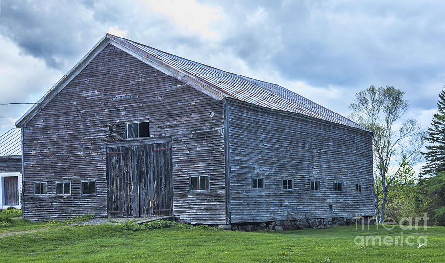 Beautiful Weathered Old Barn Photograph by Alana Ranney
