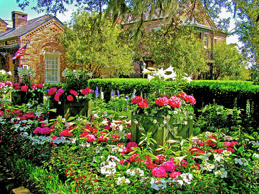 Bellingrath Home and Gardens in Mobile, Alabama Photograph by Ruth Hager