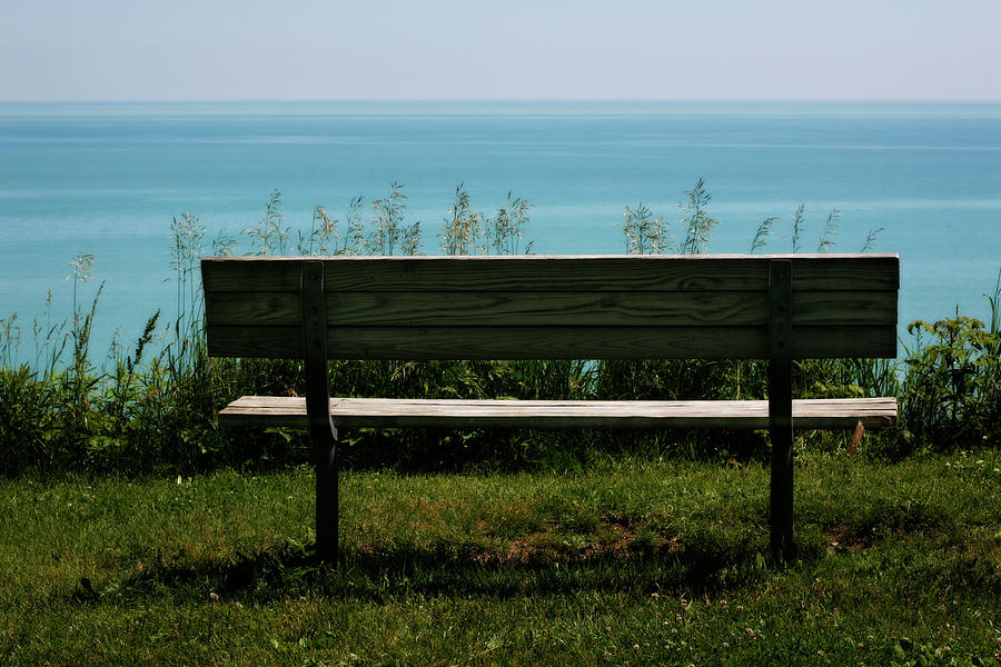 Bench at Lake Michigan Photograph by Marilyn Hunt