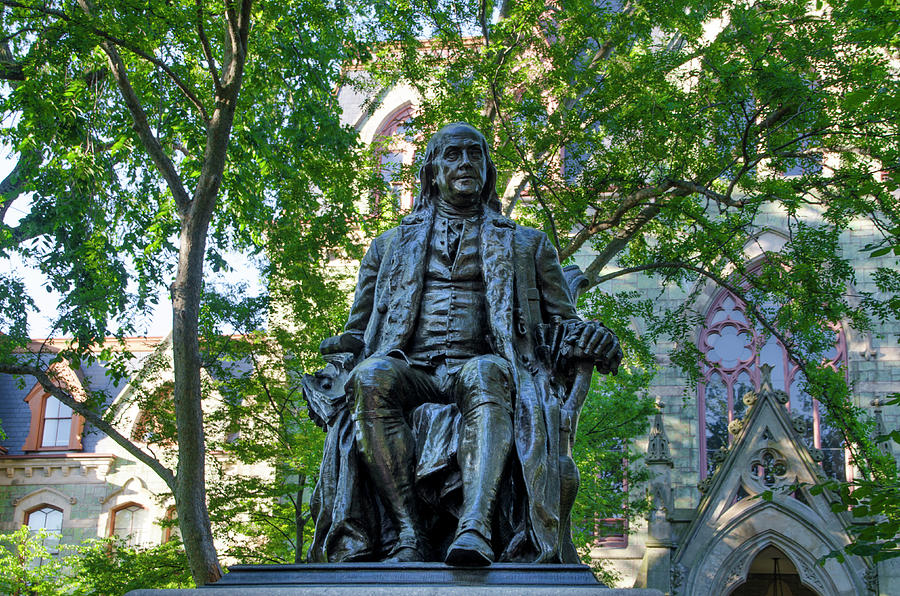 Benjamin Franklin Staue - University of Pennsylvania Photograph by Bill Cannon
