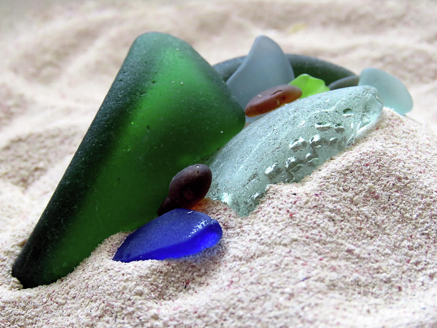 Bermuda Beach Glass  Photograph by Janice Drew
