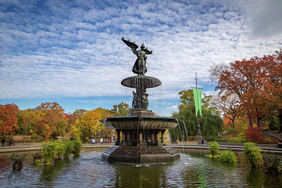 Bethesda Fountain with people view from the terrace in Central