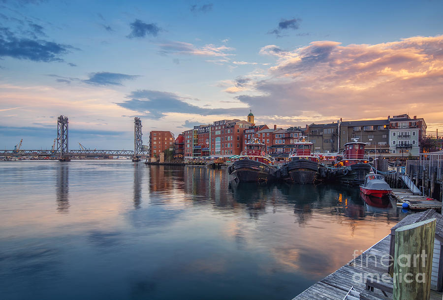 Portsmouth Photograph - Between Shifts by Scott Thorp