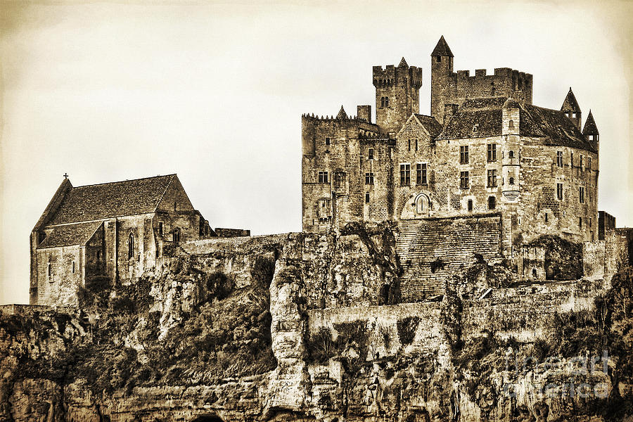 Beynac Castle Photograph by Paul Topp