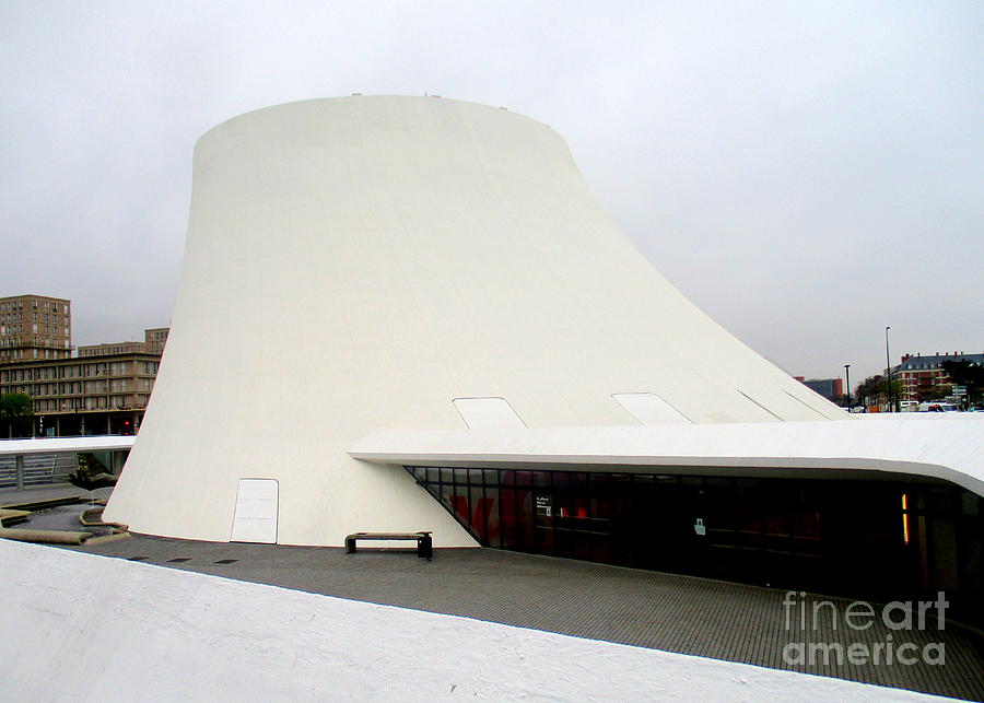 Bibliotheque Oscar Niemeyer 9 Photograph by Randall Weidner