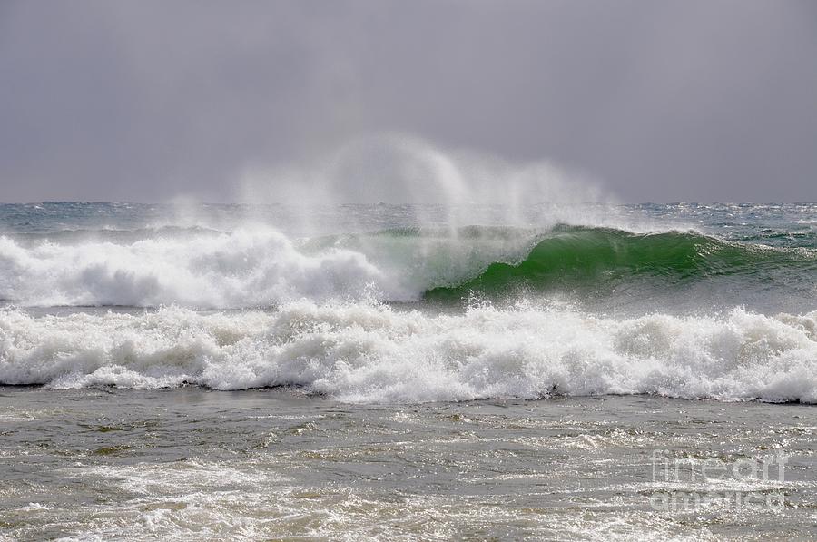 Big Bay Wave Action Photograph by Sandra Updyke