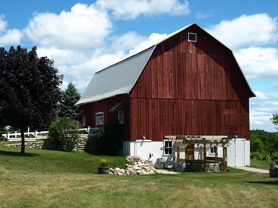 Big Red Barn at a Winery in Michigan Photograph by Mike Stanfield