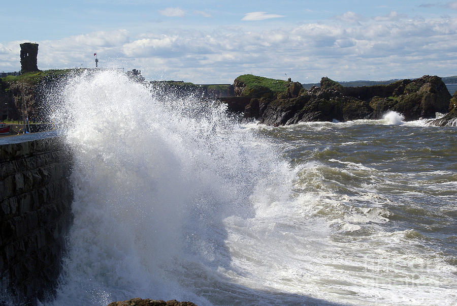 Big waves at Dunbar Photograph by Rod Jones