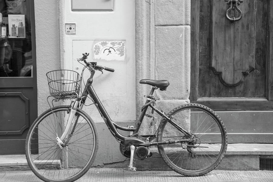 Bike in Florence Italy  Photograph by John McGraw
